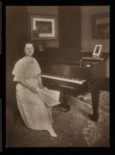 Señorita Murray Louise Todd, 1915-6 de Byron Company